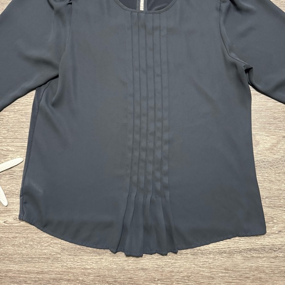Ann Taylor Women’s Black Pleated Front Blouse, Size Small - Picture 3 of 8